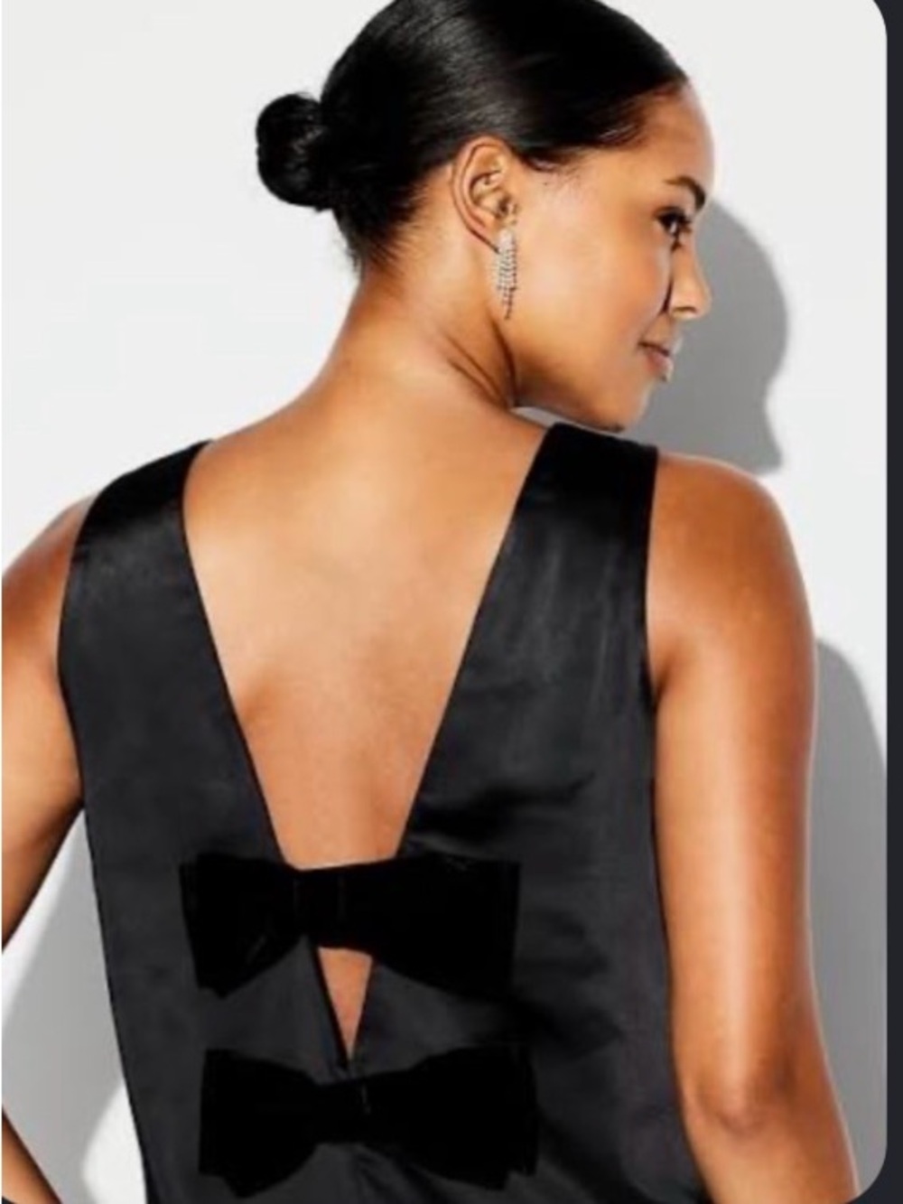 Black Sleeveless Shift Dress with Bows